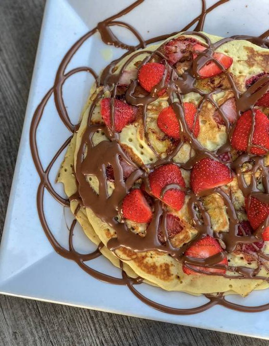 Nutella Strawberry Pancakes