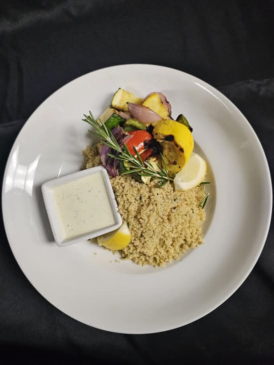Mediterranean Quinoa and Grilled Vegetables Salad